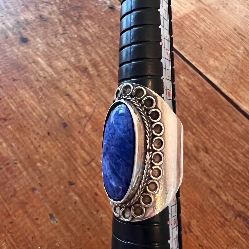 Sterling Silver Ring With large blue stone (broken band) - Picture 4 of 14
